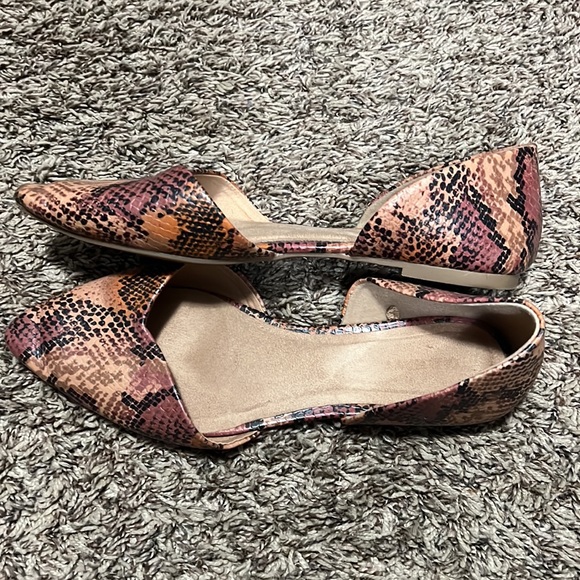 Old Navy snake skin shoe - Picture 2 of 4